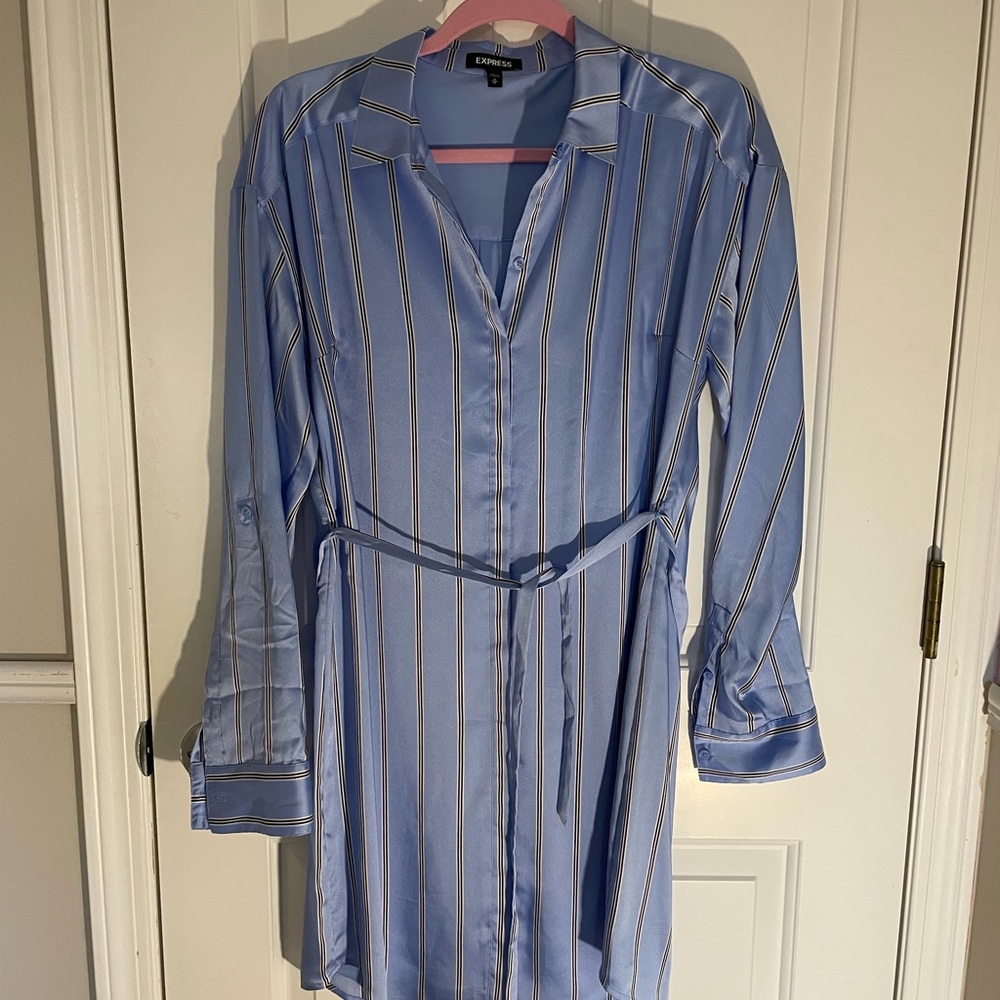 Women’s Express silk satin tie-waist shirt dress size M